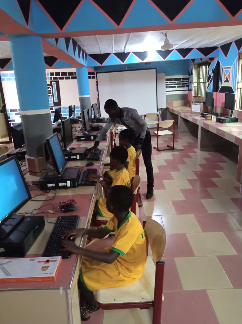 Pupils in the IBS ICT lab receiving computer instruction